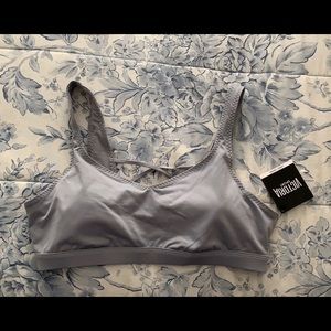 Victoria sports bra